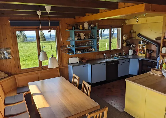 Les Bises Alpehytte Courtelary