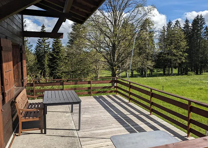 Les Bises Alpstuga Courtelary